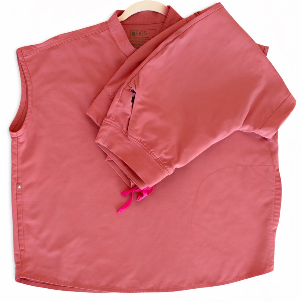 Figs Women's Scrub Set in Coral Pink